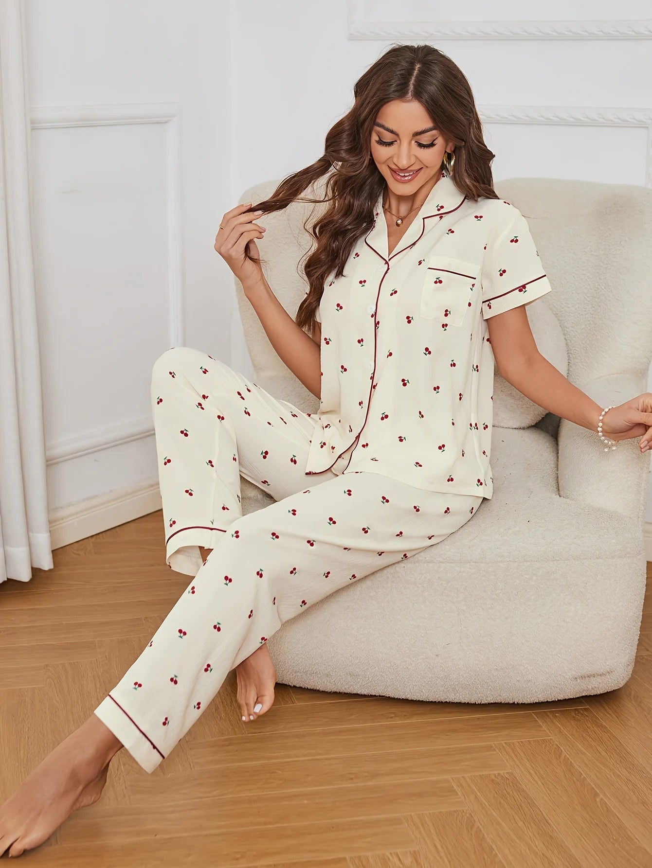 Cherry Bliss Pyjama Set – Stilvolle Entspannung für Damen